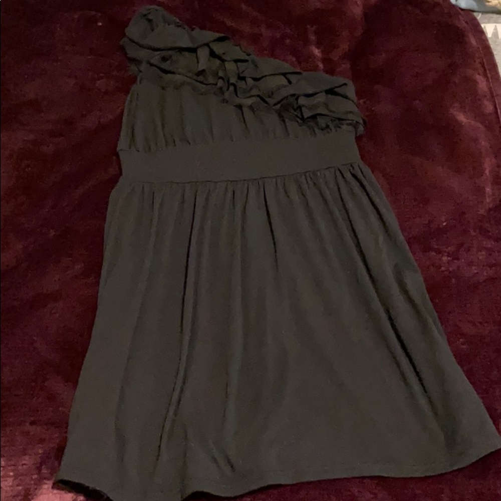 One shoulder black dress